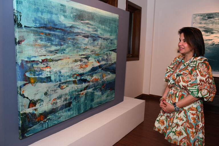 Club Hemingway acoge la exposición «La celebración de la mirada» del pintor español Pere de Ribot