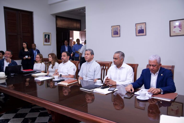 Diálogo por reasentamiento de comunidades en zona mineras en Cotuí continuará este miércoles