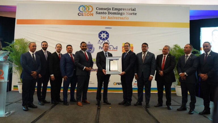 Consejo Empresarial SDN reconoce al ministro Ito Bisonó por su visión y liderazgo en favor del sector industrial y las mipymes