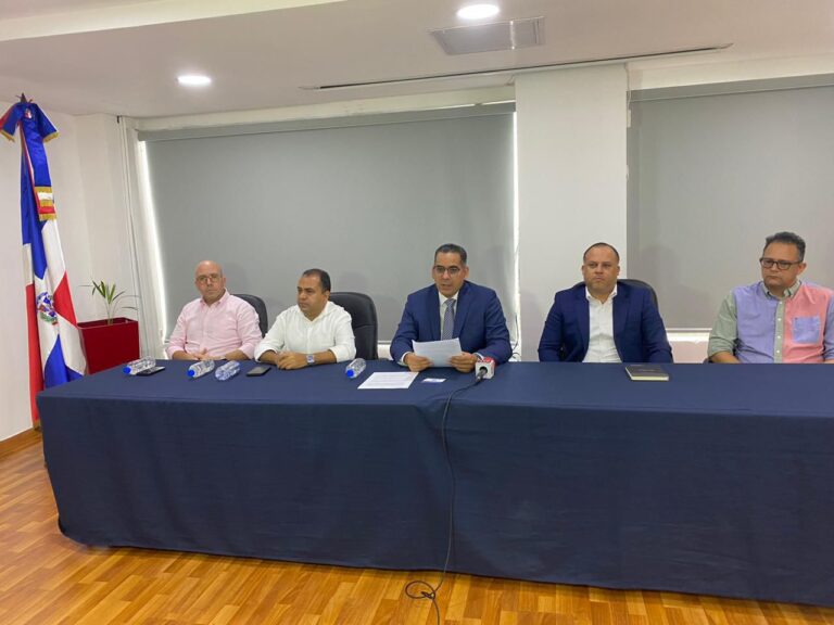 Entidades del sector textil dominicano expresan preocupación ante procesos de adquisición que organiza INABIE