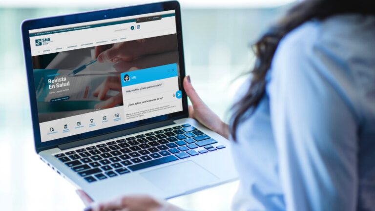 Mía, la asistente virtual del SNS, logra más 20 mil consultas en tiempo récord