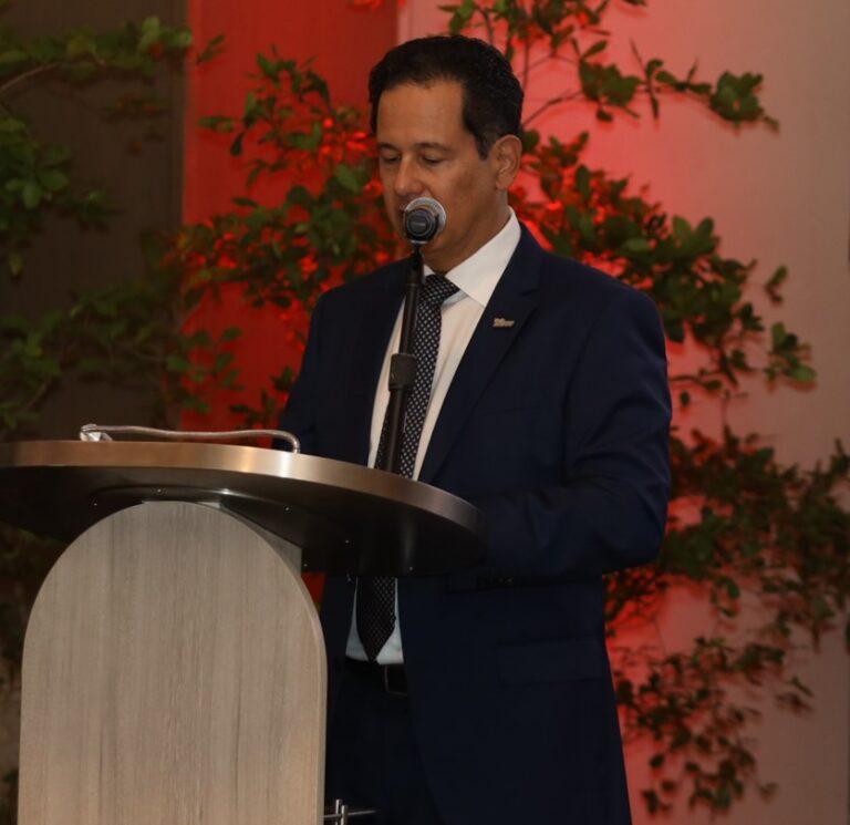 ARAPF celebra su coctel anual y reconoce la trayectoria de sus asociados