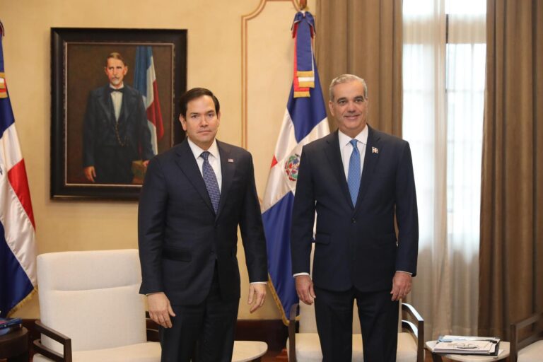 Presidente Abinader recibe en su Despacho al secretario de Estado de EE.UU., Marco Rubio