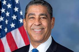 Dominican American Republican Club solicita autoridades EEUU investigar denuncias de corrupción contra congresista Adriano Espaillat y exjefa de gabinete