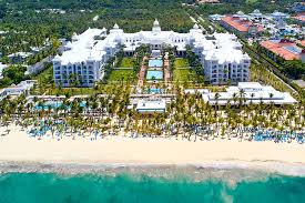 RIU Hotels and Resorts Comunicado Oficial con motivo de falla eléctrica y desaparición de turista norteamericana de ascendencia india