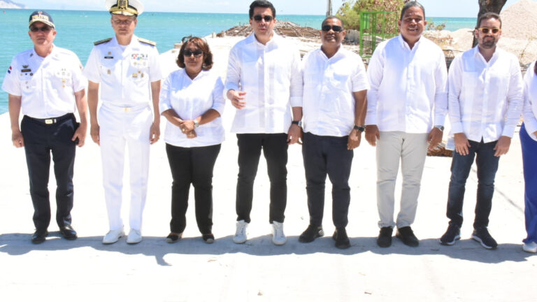 Turismo inicia construcción de la terminal de cruceros en el puerto de Barahona
