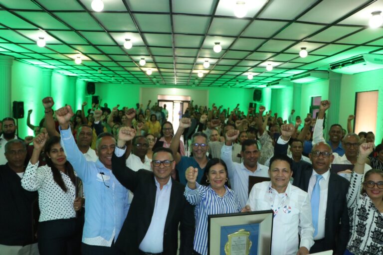 Luis Gabriel Ventura impulsa la unión entre familia y escuela para fortalecer la educación