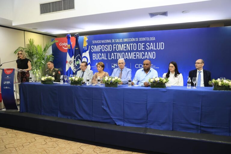Más de 300 mil niños beneficiados con programa de salud oral en escuelas dominicanas