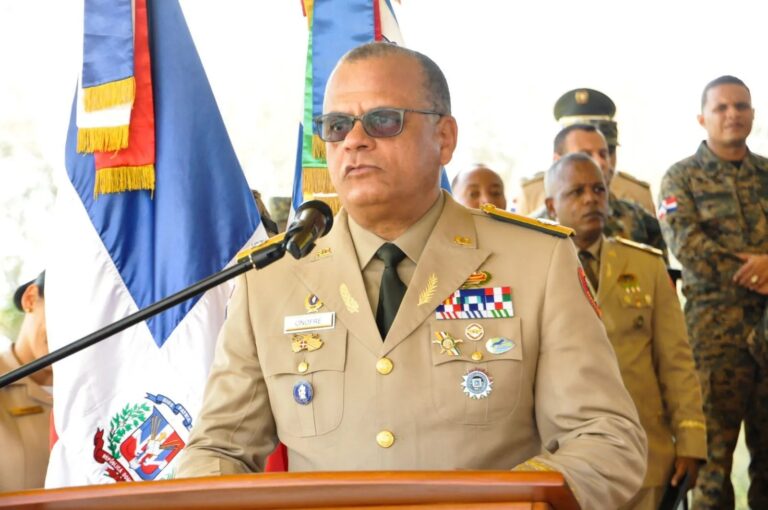 Ministro de Defensa destaca Fuerzas Armadas cuenta con alrededor de 12 mil soldados para defender la soberanía nacional en la zona fronteriza