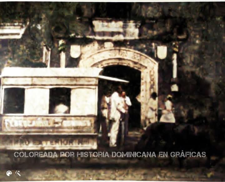 CAPSULA HISTORICA: Fin del Tranvía de Santo Domingo en 1903
