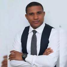 Periodista Vargavila Riverón se indigna y exige justicia para las víctimas de la tragedia del Jet Set