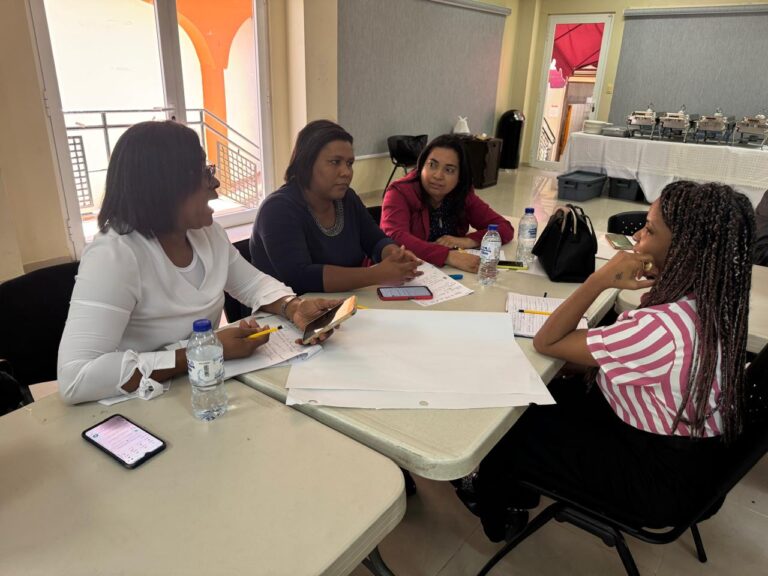 Participación Comunitaria e Intrant realizan mesa de trabajo para involucrar a las familias en la educación vial