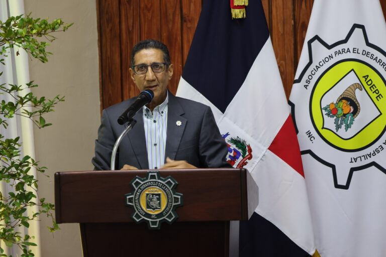 ADEPE celebra su Asamblea General #50 y rinde homenaje póstumo al Dr.Rubén Lulo Gitte